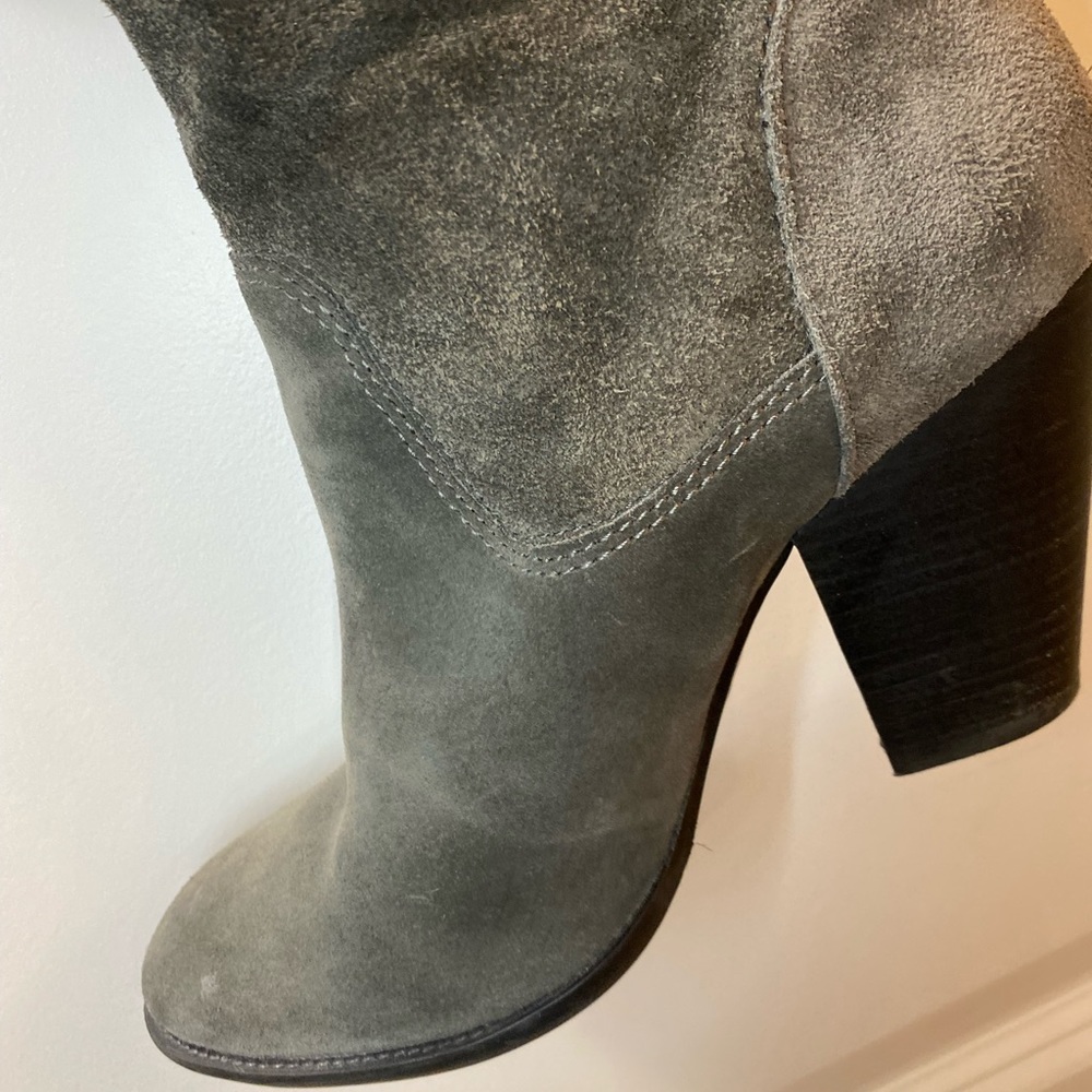 Vince Camaro size 7 grey suede boots. Rarely worn.